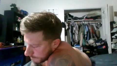 Snapshot of lacrioxcum18 chatting on 10-11-25, 01:16 lacrioxcum18 online show from 10-11-25, 01:16