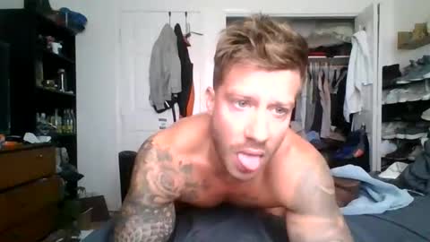 Snapshot of lacrioxcum18 chatting on 11-01-25, 05:04 lacrioxcum18 online show from 11-01-25, 05:04