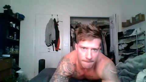 Snapshot of lacrioxcum18 chatting on 11-05-25, 02:17 lacrioxcum18 online show from 11-05-25, 02:17