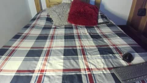 Akyra  online show from 10-22-25, 12:05