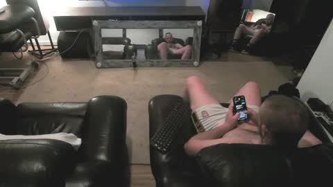 Snapshot of ladshed chatting on 10-18-25, 01:23 Hectic online show from 10-18-25, 01:23