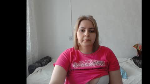 lady cute cat29 online show from 01-18-25, 05:31
