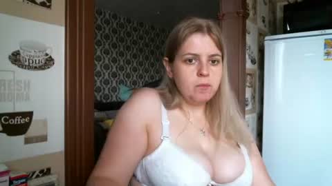Snapshot of lady_cute_cat chatting on 10-09-25, 03:59 lady cute cat29 online show from 10-09-25, 03:59