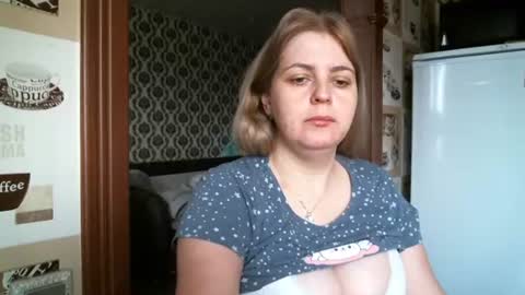 Snapshot of lady_cute_cat chatting on 10-23-25, 02:22 lady cute cat29 online show from 10-23-25, 02:22