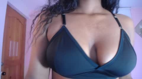 Snapshot of lady_danbury chatting on 01-05-25, 07:17 Karla - Instagram   lady karla1 online show from 01-05-25, 07:17