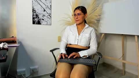 LADY  online show from 02-07-25, 01:47