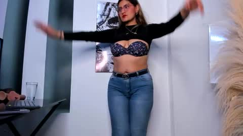 LADY  online show from 11-21-25, 02:10