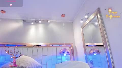    online show from 10-31-25, 02:18