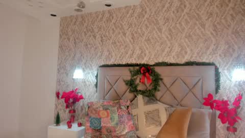 Gaby  online show from 12-18-24, 05:21