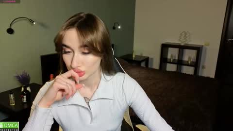 Olivia online show from 03-16-26, 01:22