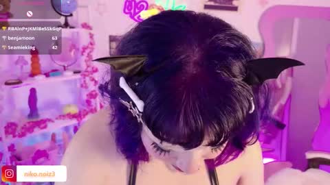 Snapshot of lady_noize chatting on 02-28-26, 01:50 Lady online show from 02-28-26, 01:50