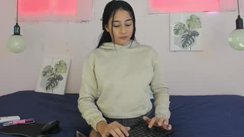 Snapshot of lady_rossee chatting on 09-08-25, 02:27 Leidy online show from 09-08-25, 02:27