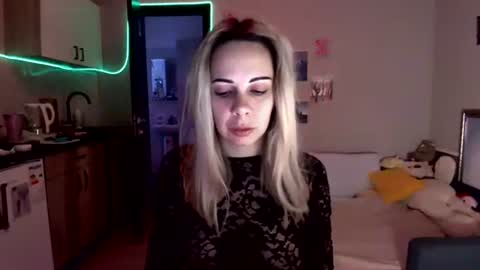 lady_smile69 online show from 09-10-25, 03:17