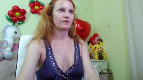 Snapshot of ladybigsmile chatting on 03-05-25, 04:13 Sima Ladybigsmile online show from 03-05-25, 04:13