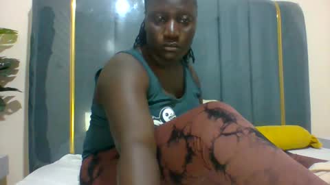 lindah32 online show from 12-02-24, 07:05