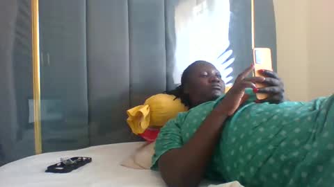 lindah32 online show from 12-06-24, 12:05