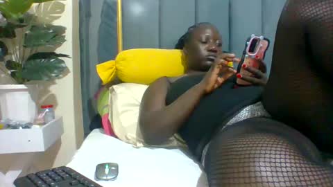 lindah32 online show from 12-09-24, 06:57