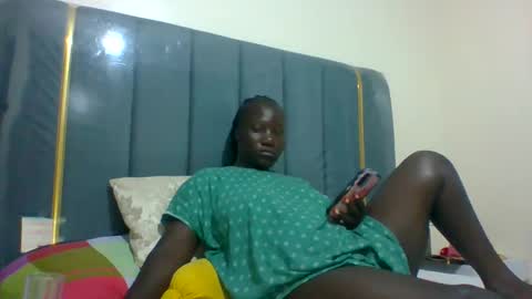 lindah32 online show from 12-11-24, 09:34
