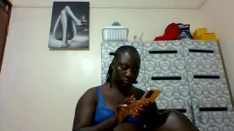 lindah32 online show from 12-21-24, 08:21