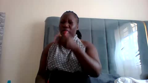 lindah32 online show from 12-24-24, 08:22