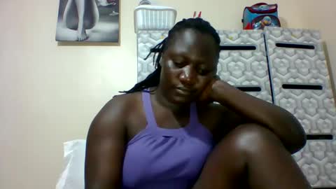 lindah32 online show from 01-01-25, 09:41