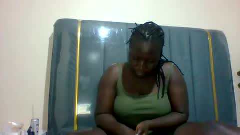 lindah32 online show from 02-26-25, 08:44