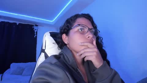  Lady  online show from 12-06-24, 04:25