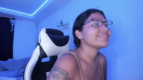  Lady  online show from 12-07-24, 01:58