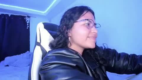  Lady  online show from 12-12-24, 06:14