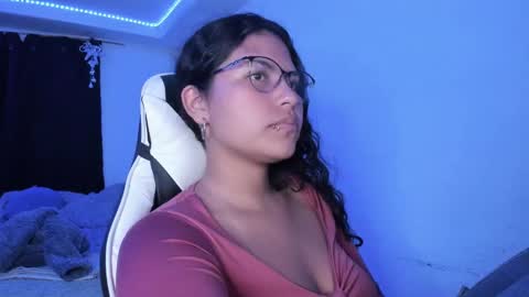  Lady  online show from 12-13-24, 02:54