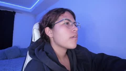  Lady  online show from 11-03-25, 04:25