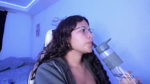  Lady  online show from 11-11-25, 02:33