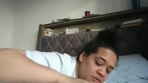 Snapshot of ladycinnabon chatting on 01-13-25, 01:49 Stephanie online show from 01-13-25, 01:49