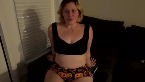 ladycooks23 online show from 10-05-25, 12:42