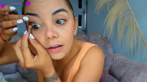 Hello im lady nice to meet you  online show from 10-20-25, 06:41