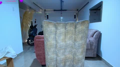 Hello im lady nice to meet you  online show from 11-10-25, 07:13