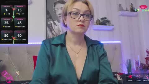  Lady Jeen    Back on Sunday 8th of December online show from 10-12-25, 03:11