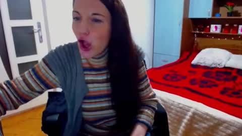 Snapshot of ladylhoty chatting on 11-25-25, 11:27 LadyLHoty online show from 11-25-25, 11:27