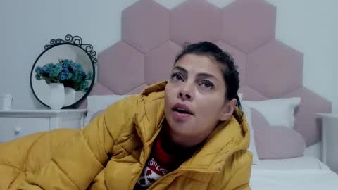 Lia online show from 01-18-25, 04:37