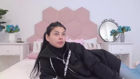 Lia online show from 02-18-25, 04:26