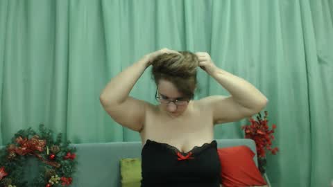 Nicole.... online show from 12-25-24, 06:09