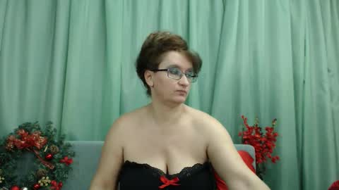 Nicole.... online show from 01-05-25, 08:11