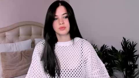 Amelia online show from 09-12-25, 01:11