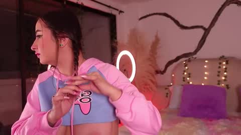 Lady  online show from 12-17-25, 05:13