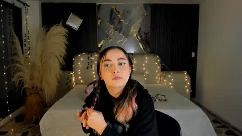 Lady  online show from 01-07-26, 04:37