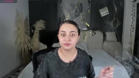 Lady  online show from 01-11-26, 03:22