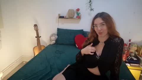 Snapshot of laedystarlette chatting on 11-20-25, 08:41 Laedystarlette online show from 11-20-25, 08:41