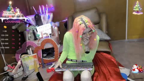 Skinnygirl online show from 01-21-25, 01:08