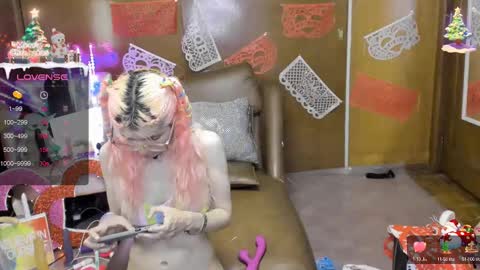 Skinnygirl online show from 02-13-25, 03:39