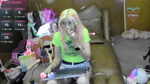 Snapshot of laflakita21 chatting on 11-13-25, 01:48 Skinnygirl online show from 11-13-25, 01:48